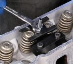 ⁦Dual Valve Spring Compressor Tool For 4.8 5.3 5.7 6.0 6.2 LS1 LS2 LS3 LS6 Chevy⁩ - الصورة ⁦10⁩
